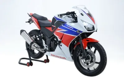 R&G No Cut Aero Crash Protectors for Honda CBR300R