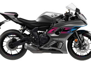 Yamaha YZF 750 YZF R7 and OWO2 Motorcycles